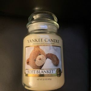 Yankee Candle SOFT BLANKET Large Jar 22 Oz White Housewarmer New Wax